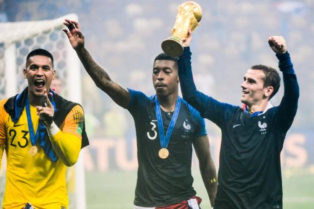 假更受欢迎 假更受欢迎